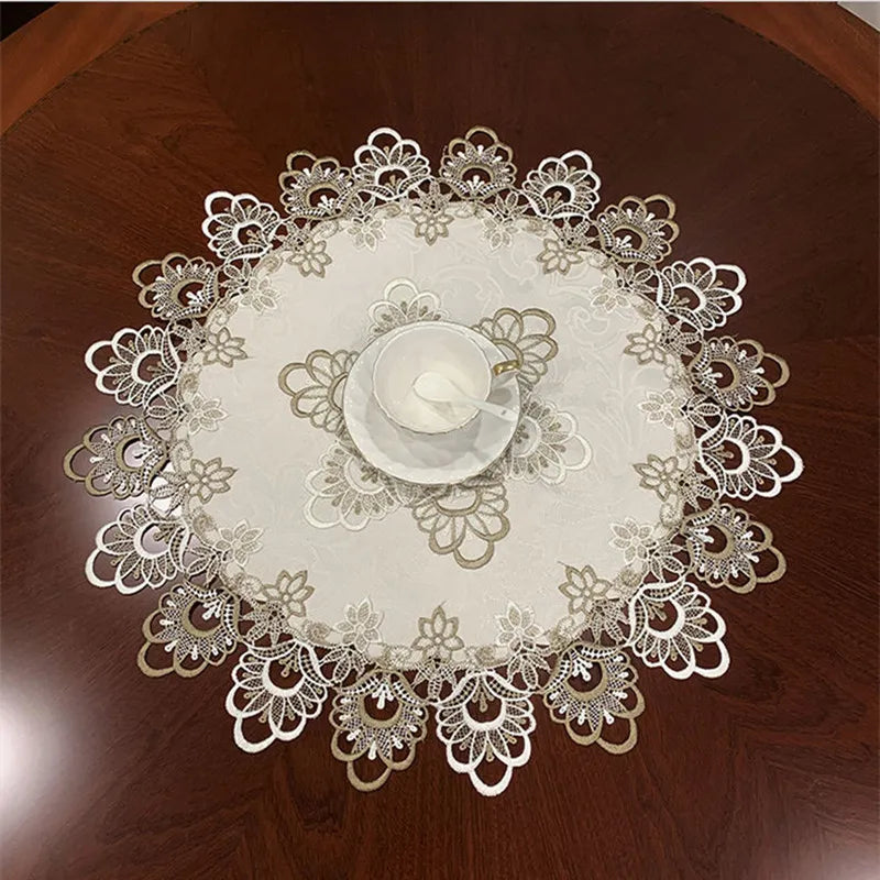 Hot Selling Modern Brocade Fabric Embroidered Lace Trim Tablecloth Coaster Set