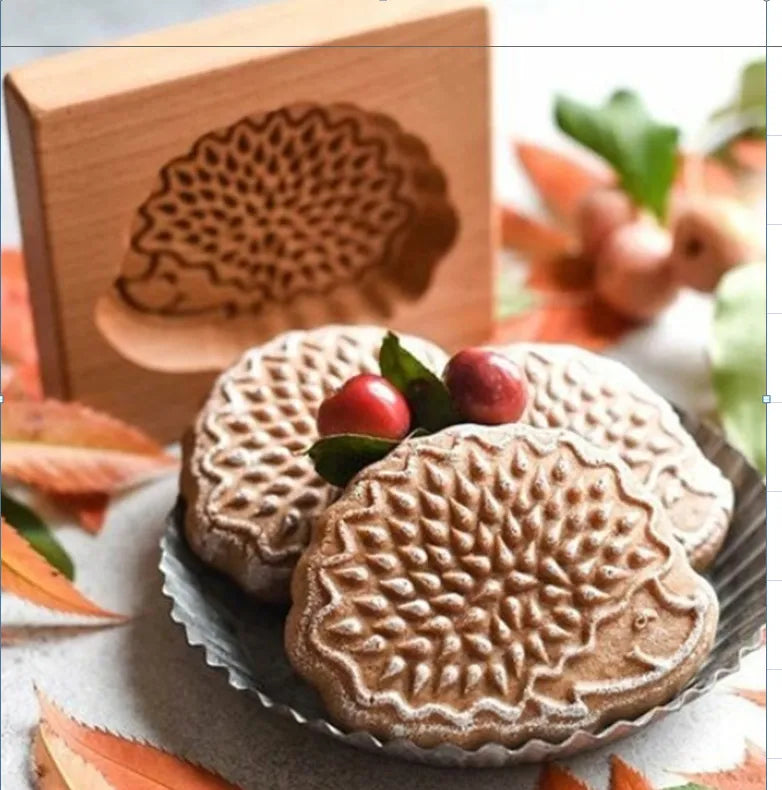 Steven Store™ Heart-Shaped Wooden Shortbread Mold: High-quality wooden mold for baking heart-shaped shortbread cookies