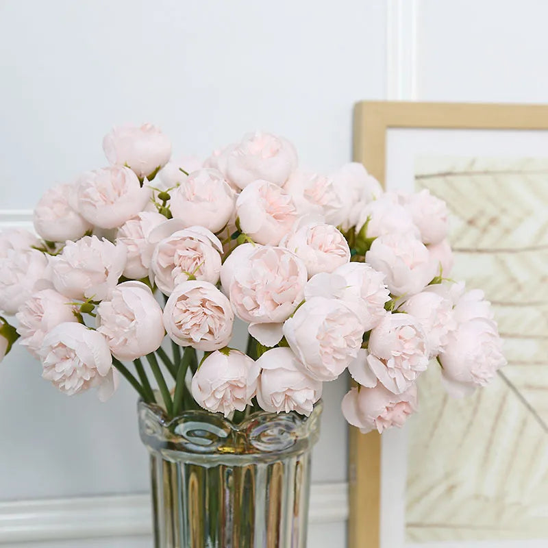Ramo de seda de peonía rosa radiante: 27 cabezas de rosas artificiales para una decoración elegante del hogar y la boda